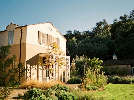 Il cohousing è una forma di abitare che unisce spazi privati autonomi e ampie aree comuni progettate e gestite collettivamente