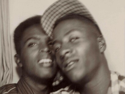 Fototessera, circa 1940, 44 × 55 mm, provenienza: USA, courtesy of the Nini-Treadwell Inc. © 2025 “Loving II" by 5 Continents Editions