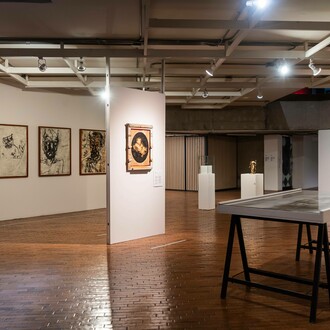 Varios artistas, La casa de Asterión, vista de exhibición. Cortesía de MAMBO